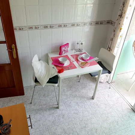 شقة Modern In Candelaria, 130 M² With Shared Pool كانديلاريا