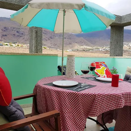 Mountain View With Pool Apartment