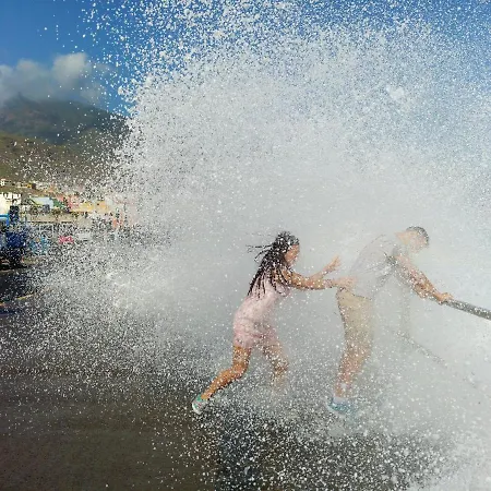 Modern In Candelaria, 130 M² With Shared Pool דירה קנדלריה