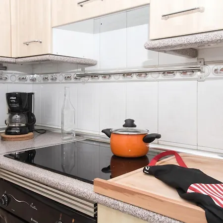 Modern In Candelaria, 130 M² With Shared Pool Appartamento